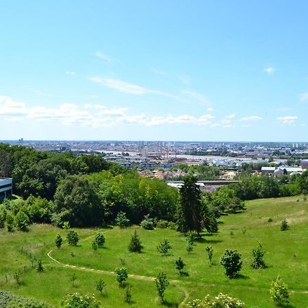 Studio Belle Vue Bordeaux - Parking Prive - Netflix - Tram A Cenon Exterior photo